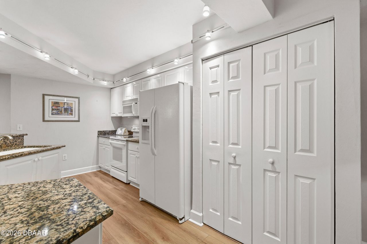 426 Bouchelle Drive, Unit 301, New Smyrna Beach, FL 32169 Photo