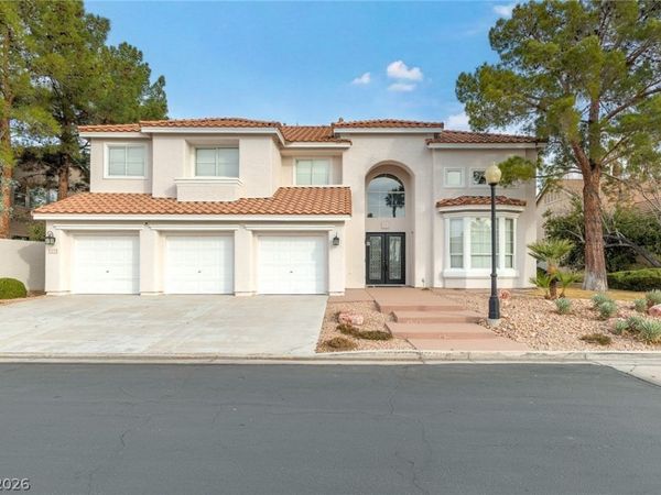 8100 Gothic Avenue, Las Vegas, NV 89117