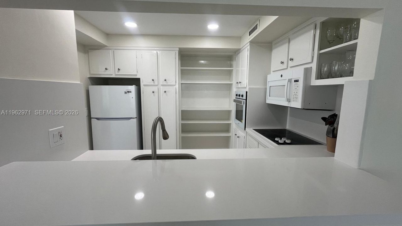 Please Call For Address, Unit 1405, Hollywood, FL 33019 Photo