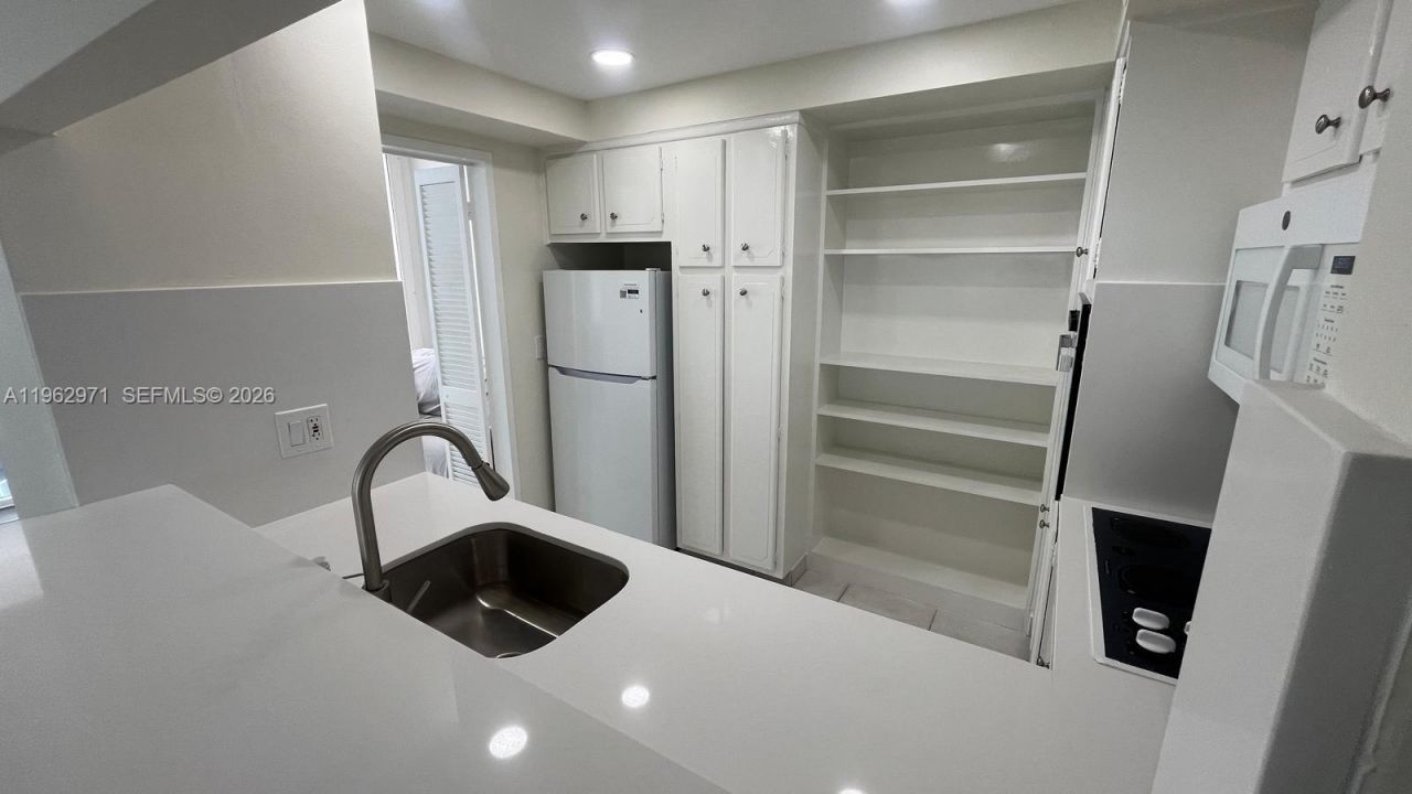 Please Call For Address, Unit 1405, Hollywood, FL 33019 Photo