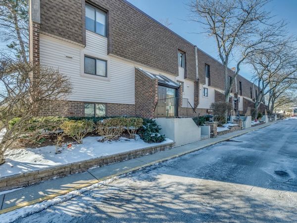 421 Elm Street, Unit 6K, Deerfield, IL 60015