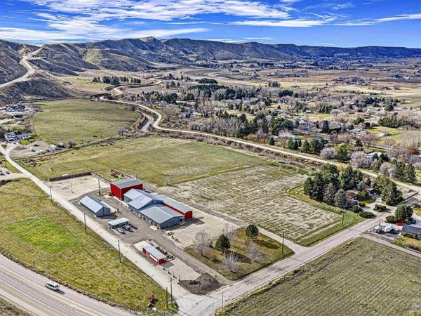 2731 Cherry Ln, Emmett, ID 83617