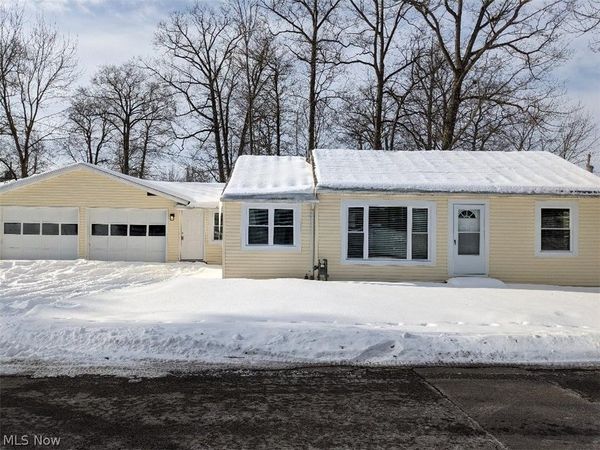 315 Redfern Road, Chippewa Lake, OH 44215