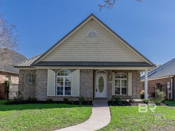 214 Hawthorne Circle, Fairhope, AL 36532