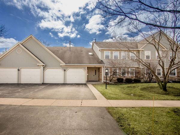 208 Dublin Lane, Unit X2, Schaumburg, IL 60194