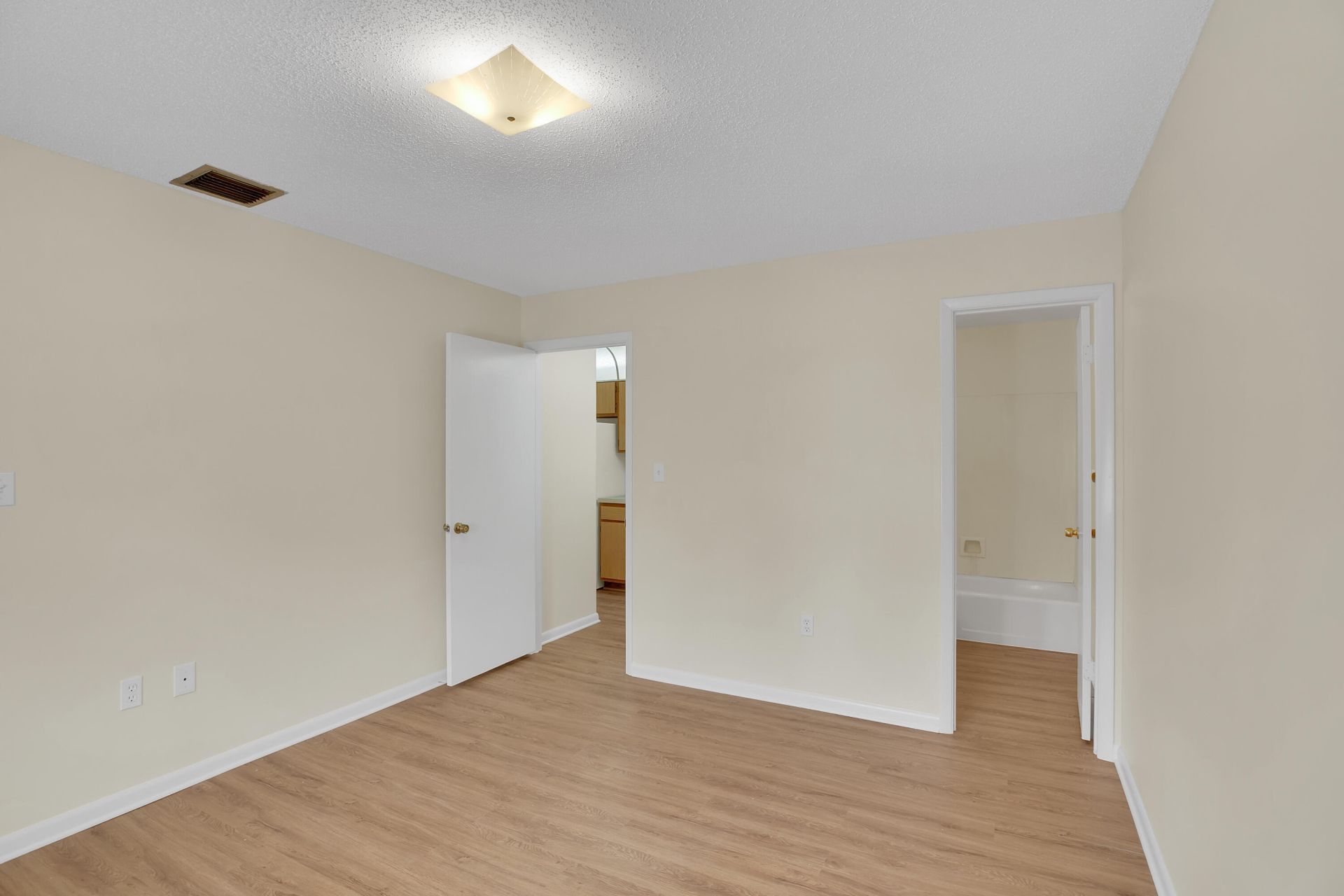 2007 Oleander Boulevard, Unit Apt D, Fort Pierce, FL 34950 Photo