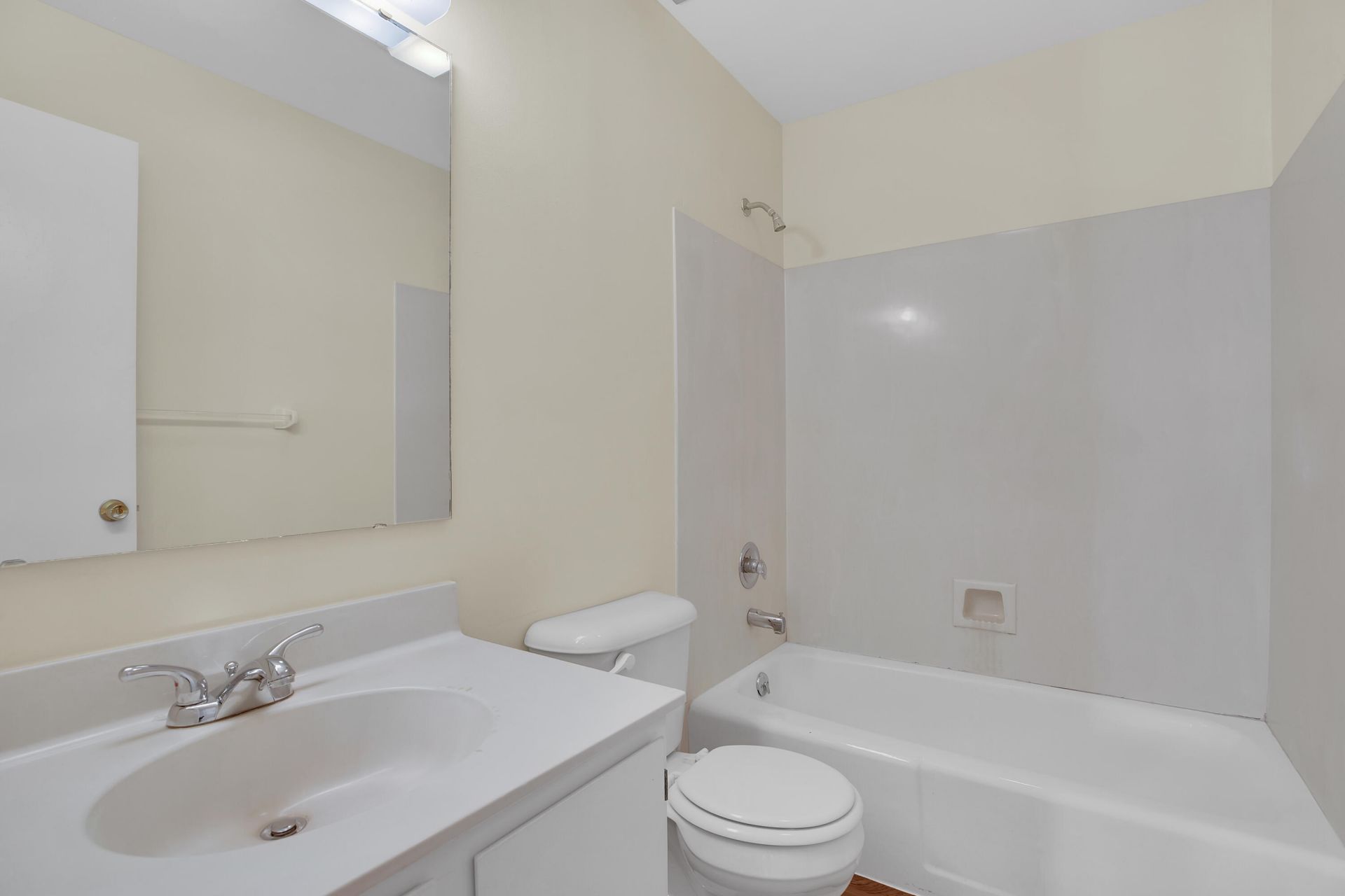 2007 Oleander Boulevard, Unit Apt D, Fort Pierce, FL 34950 Photo