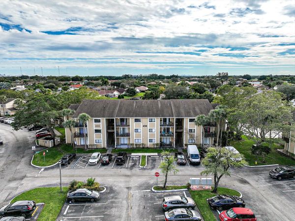 450 Palm Circle, Unit 106, Pembroke Pines, FL 33025