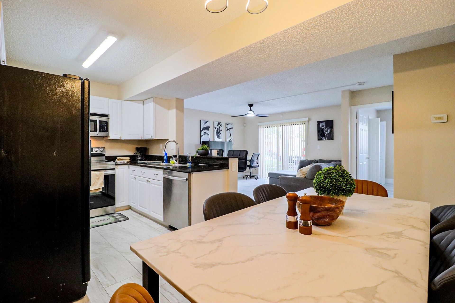 450 Palm Circle, Unit 106, Pembroke Pines, FL 33025 Photo