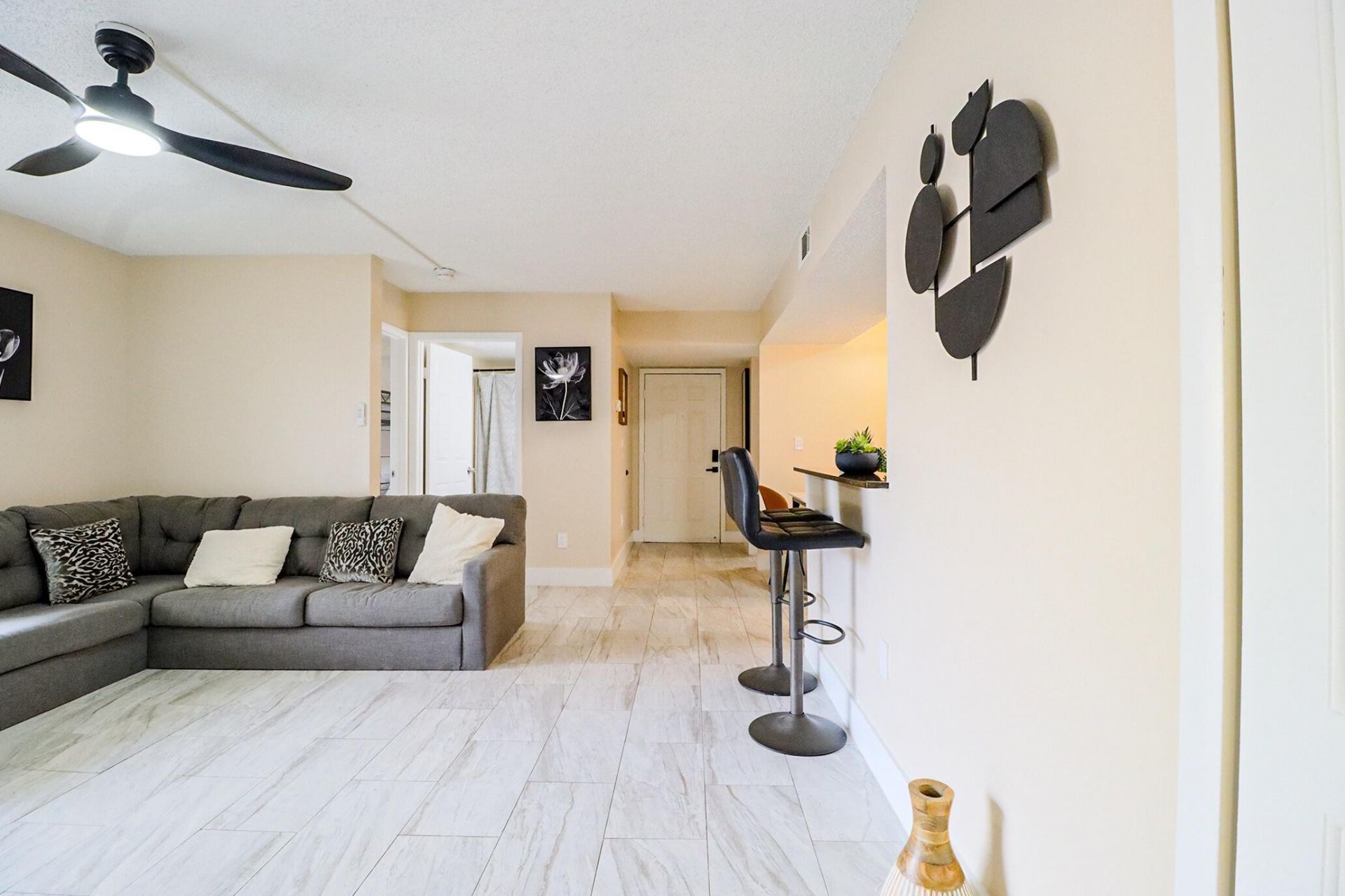 450 Palm Circle, Unit 106, Pembroke Pines, FL 33025 Photo