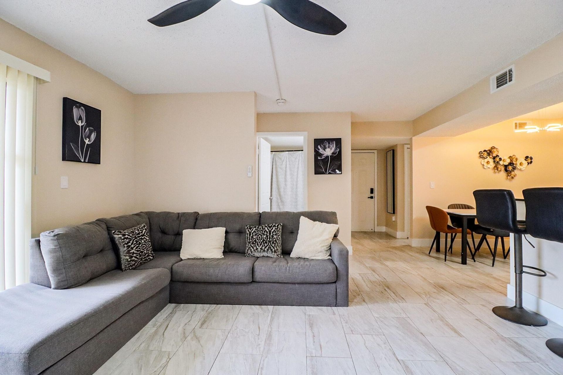 450 Palm Circle, Unit 106, Pembroke Pines, FL 33025 Photo