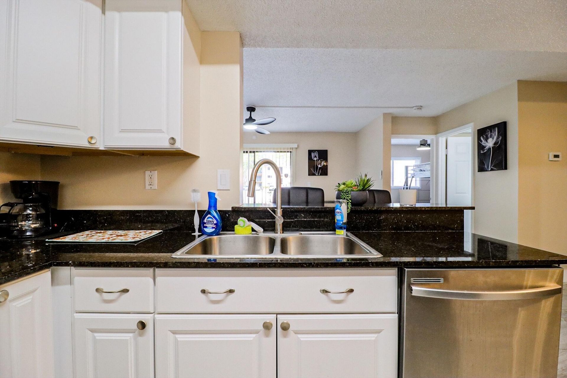 450 Palm Circle, Unit 106, Pembroke Pines, FL 33025 Photo