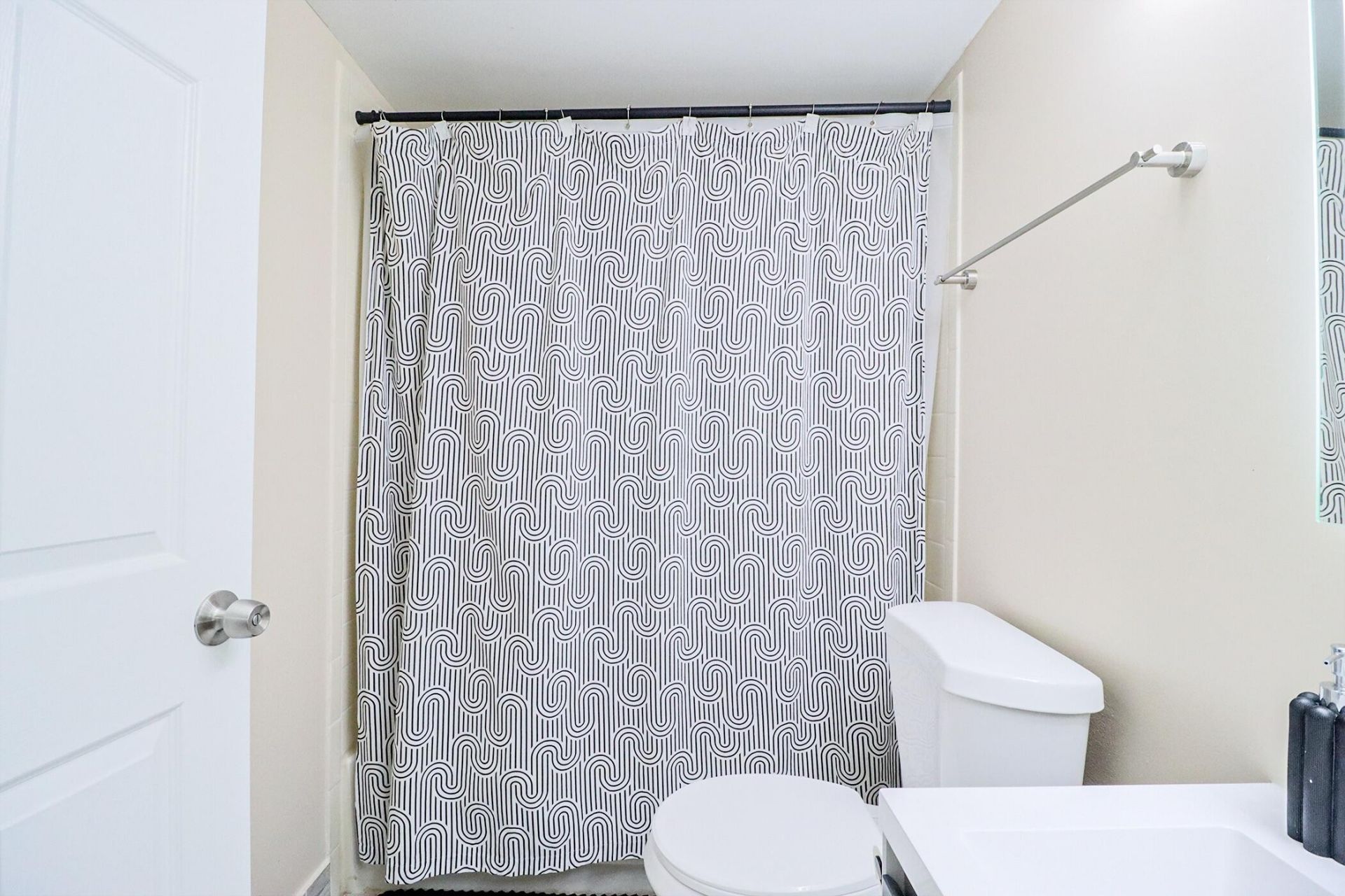 450 Palm Circle, Unit 106, Pembroke Pines, FL 33025 Photo