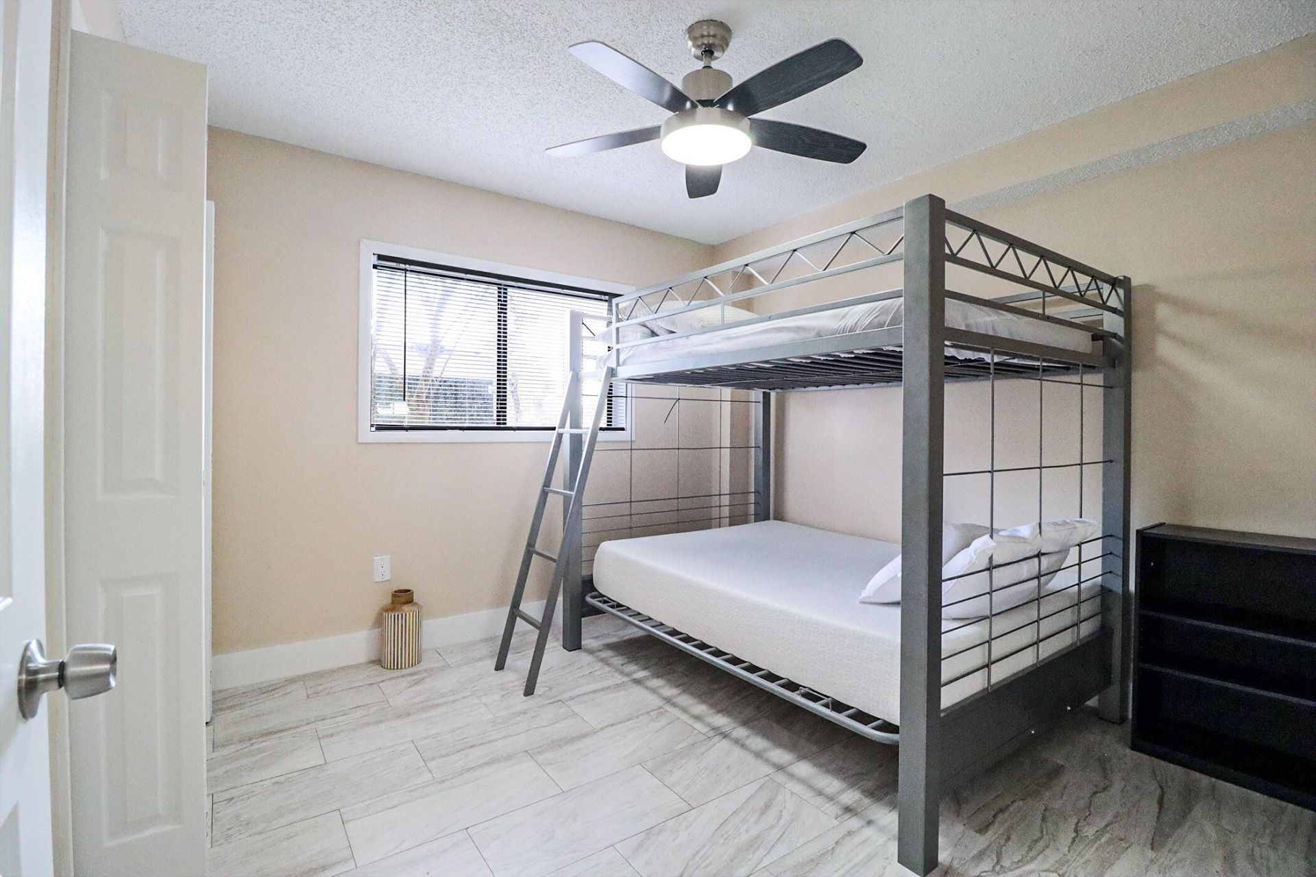 450 Palm Circle, Unit 106, Pembroke Pines, FL 33025 Photo