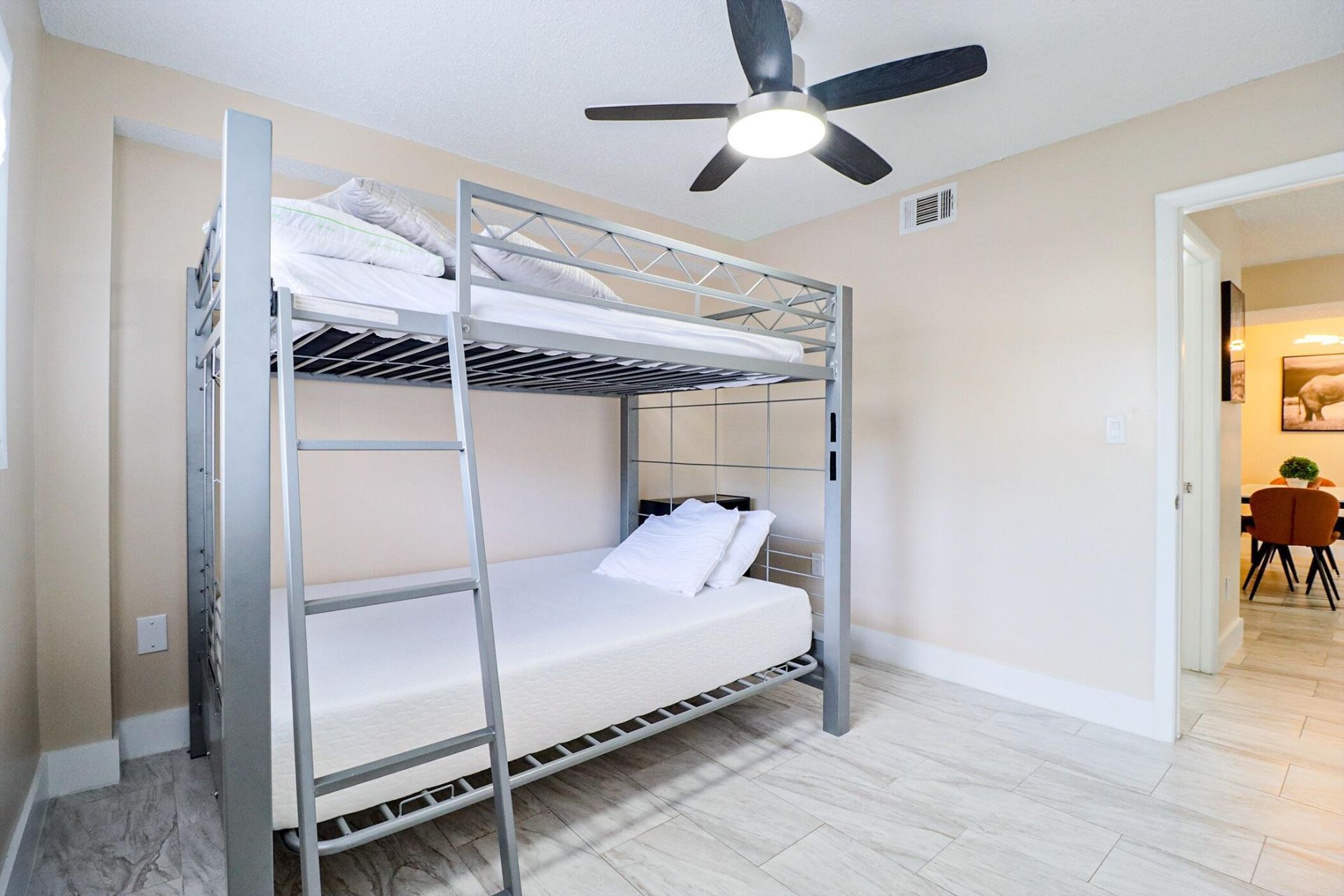 450 Palm Circle, Unit 106, Pembroke Pines, FL 33025 Photo