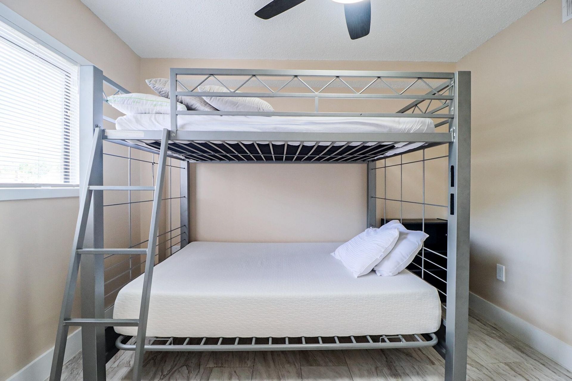 450 Palm Circle, Unit 106, Pembroke Pines, FL 33025 Photo