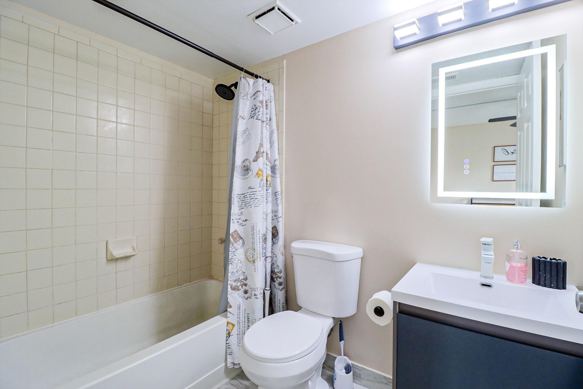 450 Palm Circle, Unit 106, Pembroke Pines, FL 33025 Photo