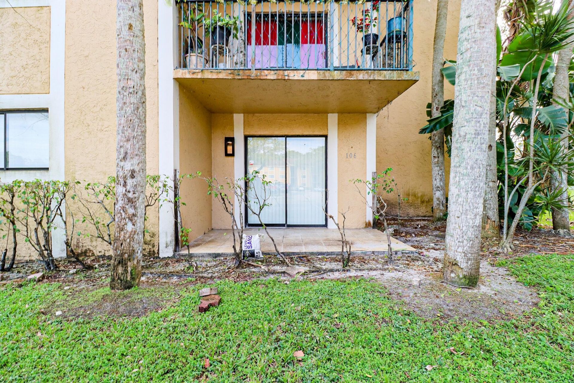 450 Palm Circle, Unit 106, Pembroke Pines, FL 33025 Photo
