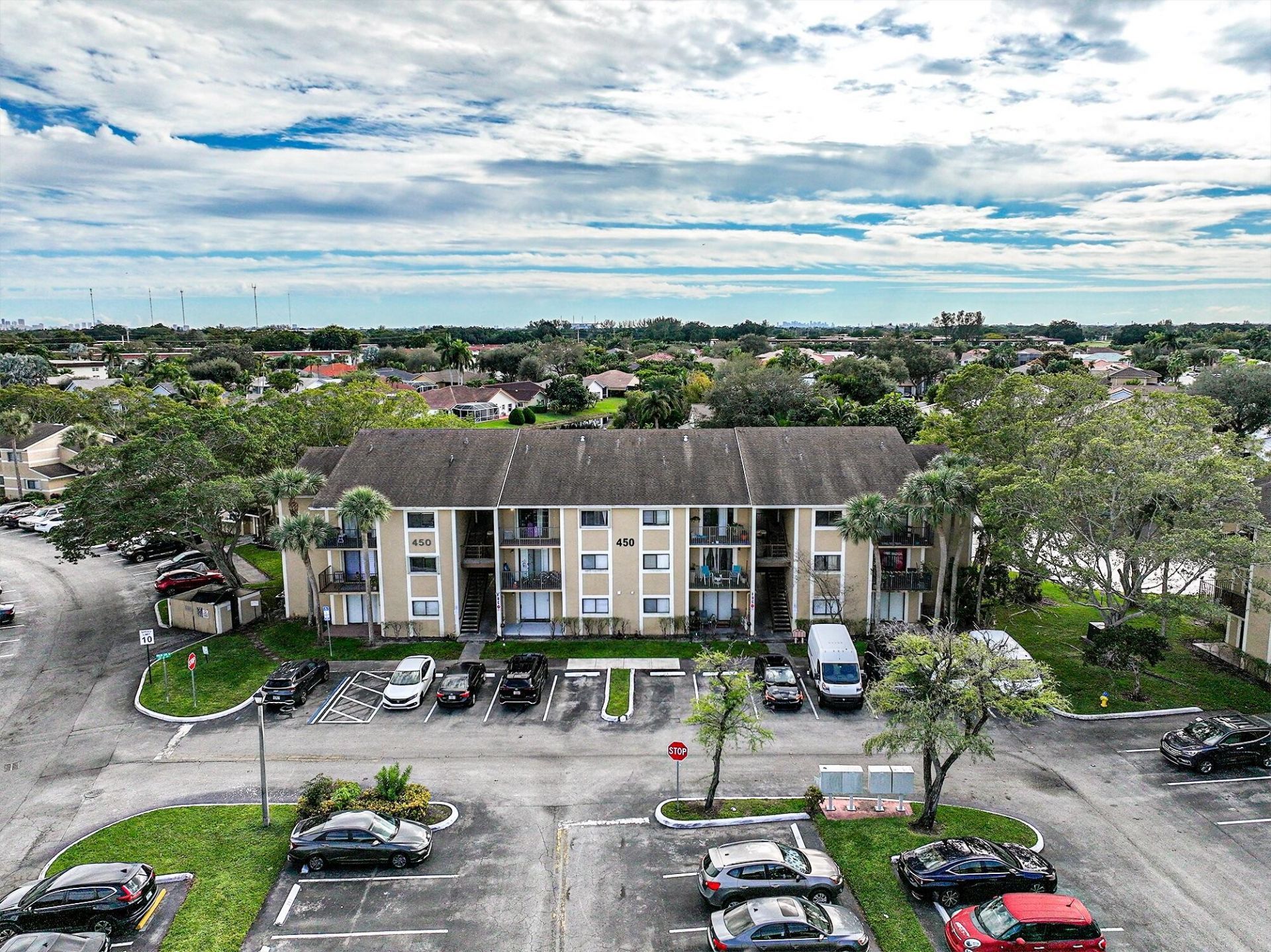450 Palm Circle, Unit 106, Pembroke Pines, FL 33025 Photo