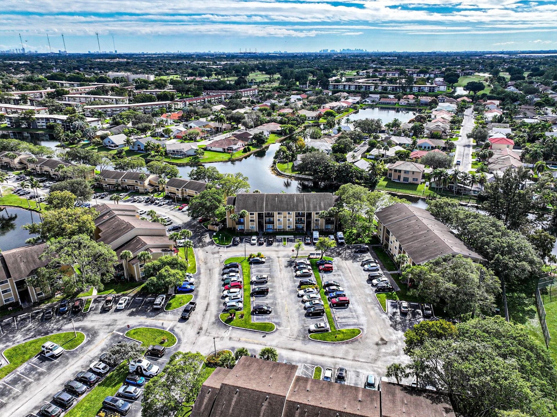 450 Palm Circle, Unit 106, Pembroke Pines, FL 33025 Photo