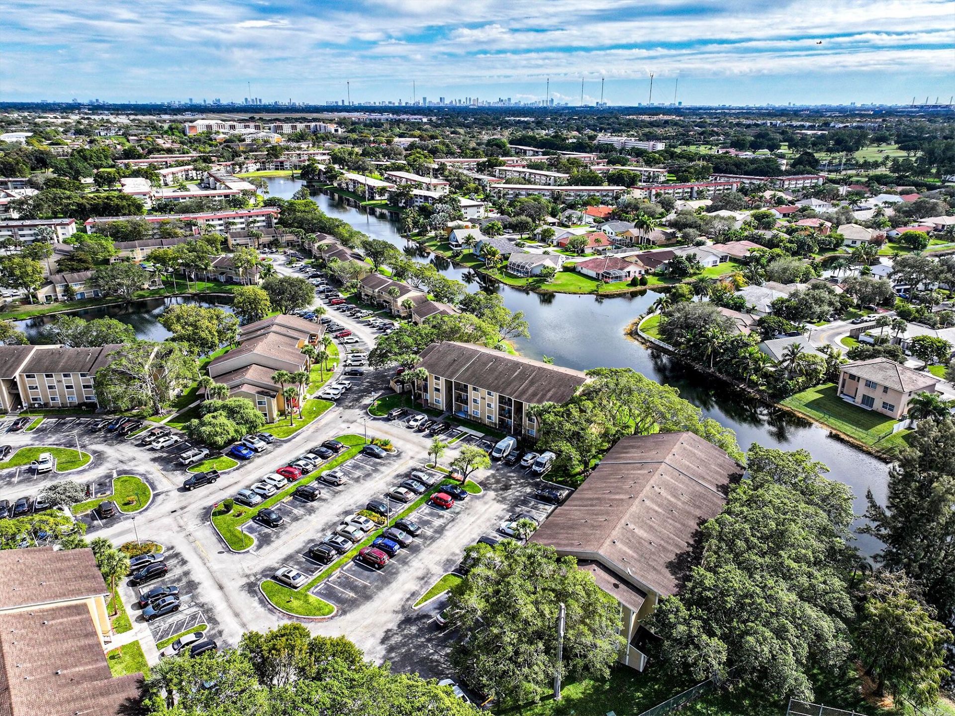 450 Palm Circle, Unit 106, Pembroke Pines, FL 33025 Photo