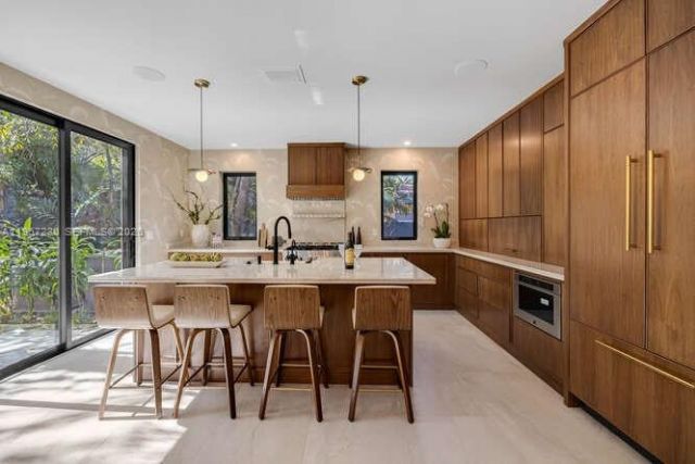 2330 Overbrook St , Coconut Grove, FL 33133 Photo