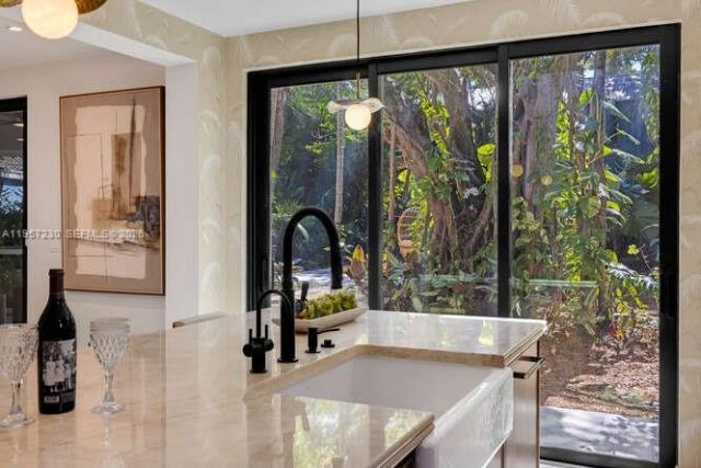 2330 Overbrook St , Coconut Grove, FL 33133 Photo