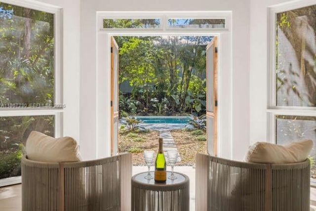 2330 Overbrook St , Coconut Grove, FL 33133 Photo