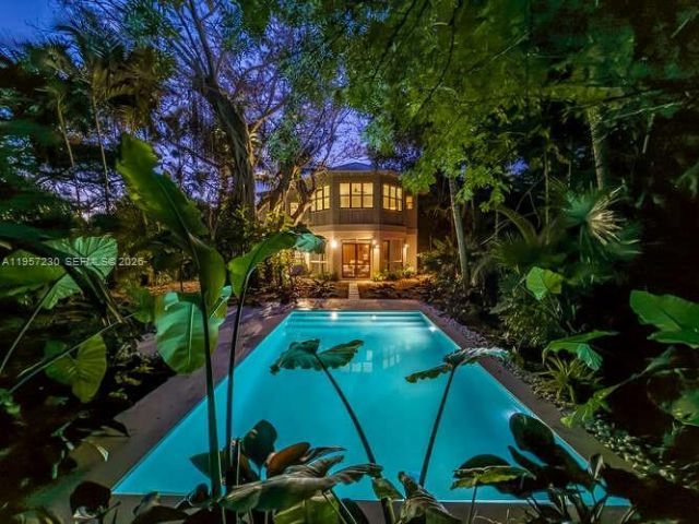 2330 Overbrook St , Coconut Grove, FL 33133 Photo