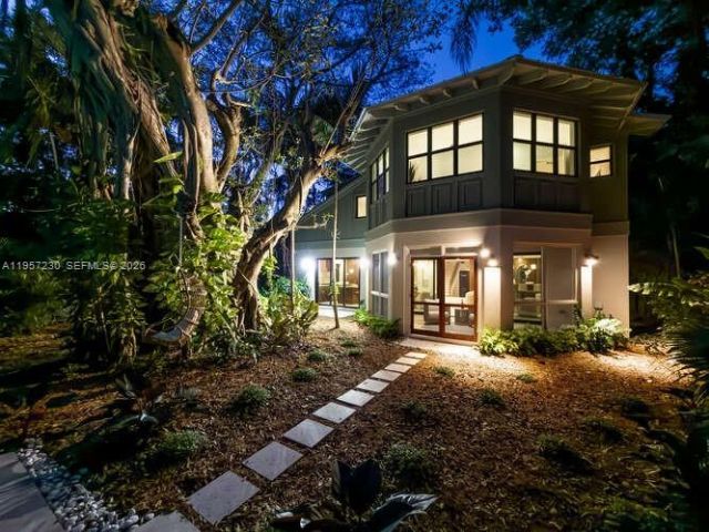 2330 Overbrook St , Coconut Grove, FL 33133 Photo