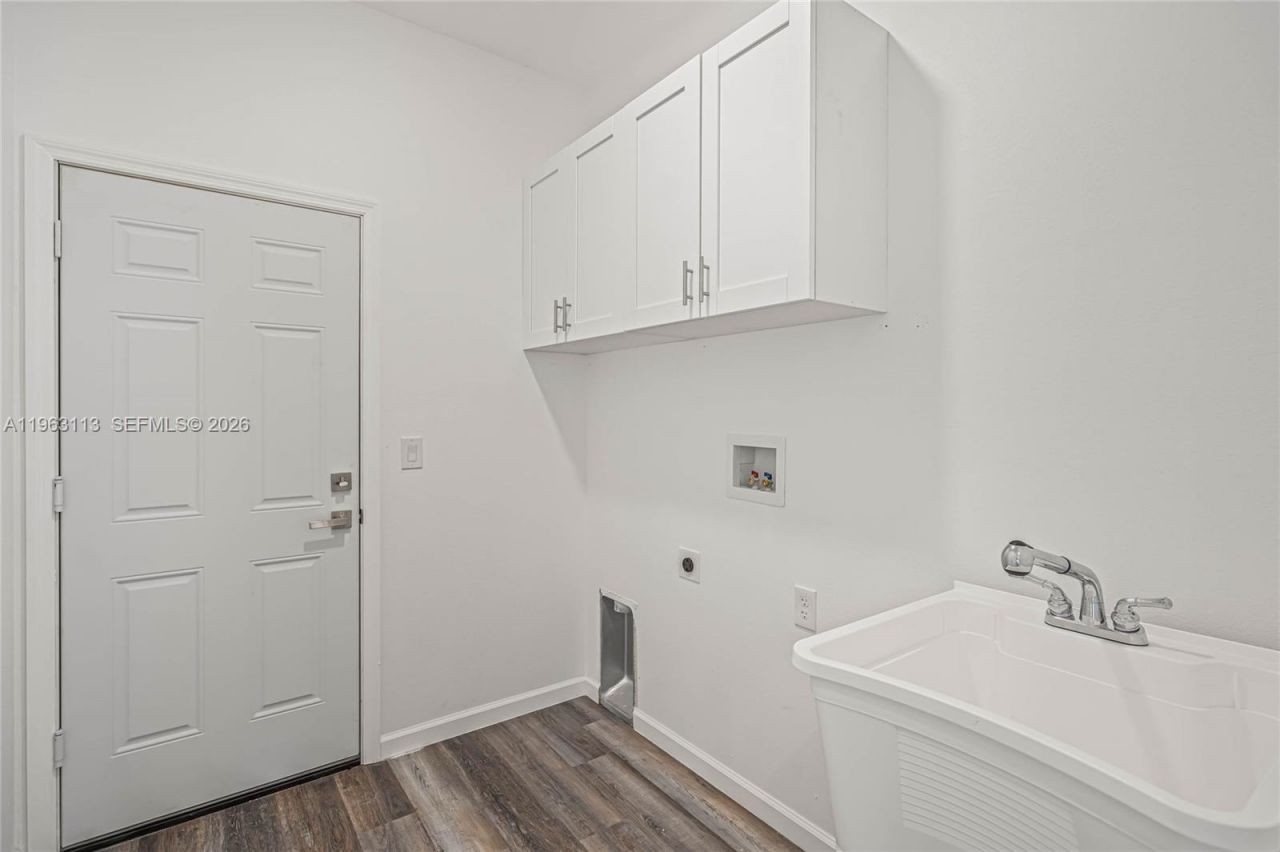 8001 Leonardo , Sebring, FL 33872 Photo