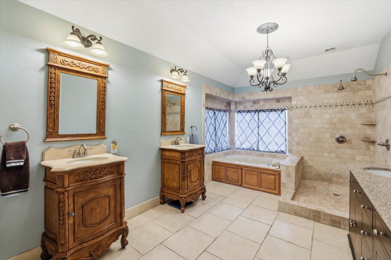 5108 Centennial Oak Circle, Tallahassee, FL 32308 Photo