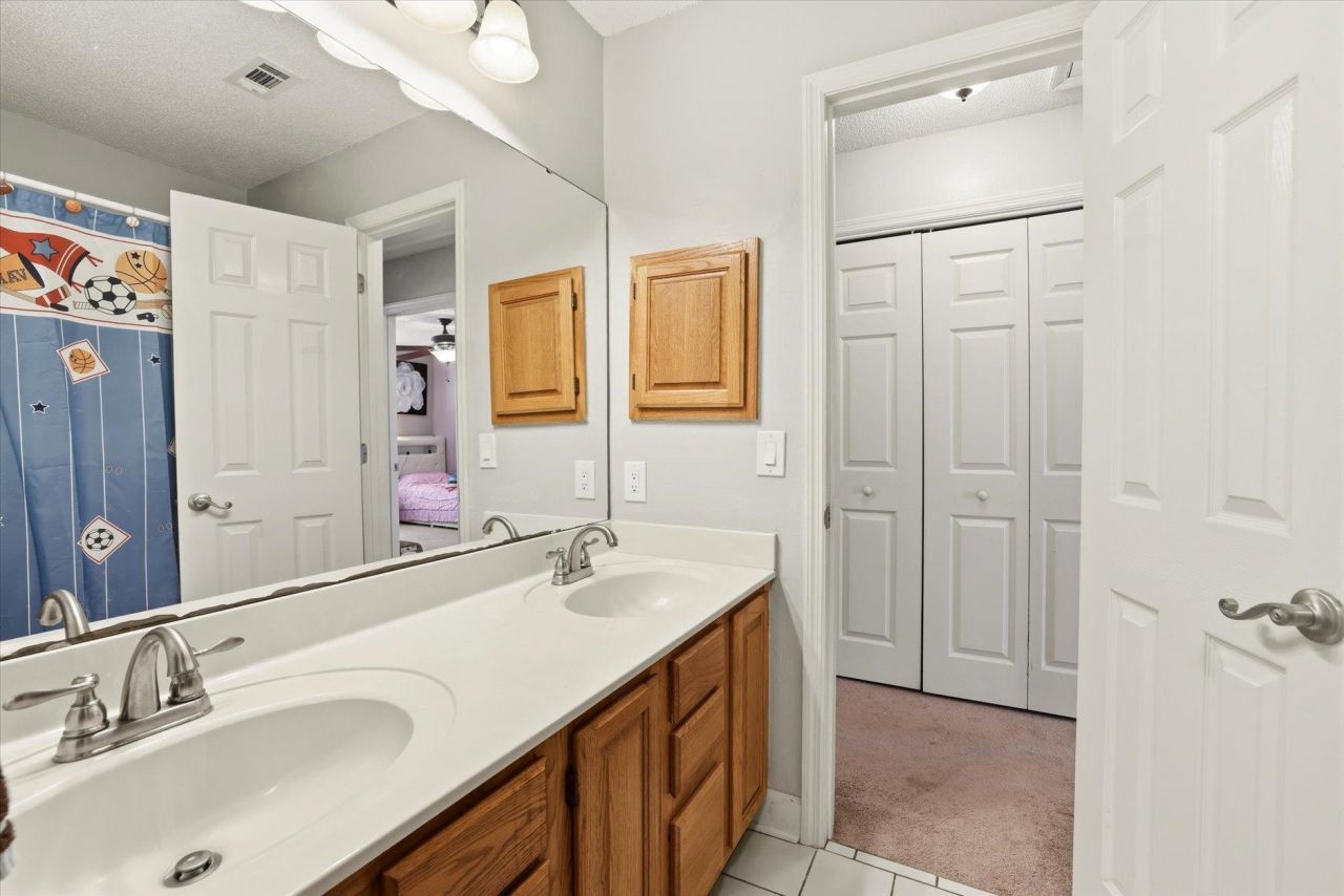 5108 Centennial Oak Circle, Tallahassee, FL 32308 Photo