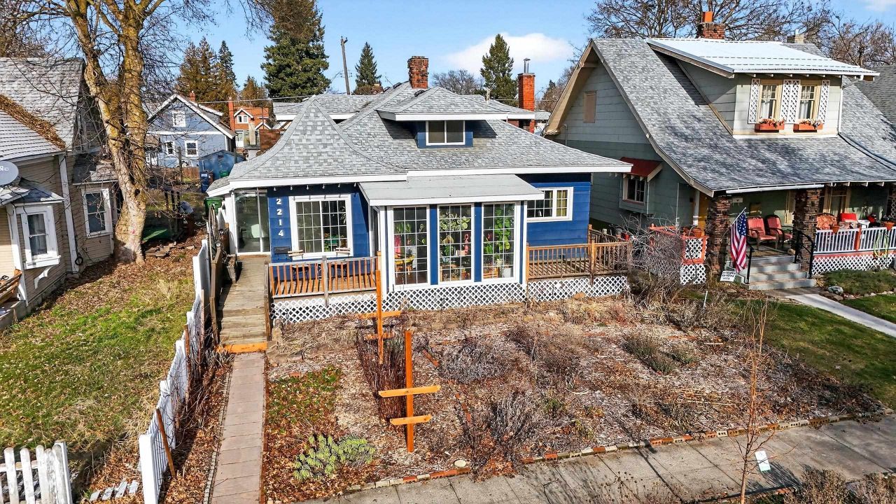 2214 W Maxwell Ave, Spokane, WA 99201 Main Photo
