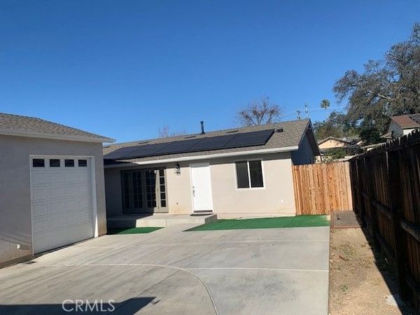 2050 8th, San Fernando, CA 91340