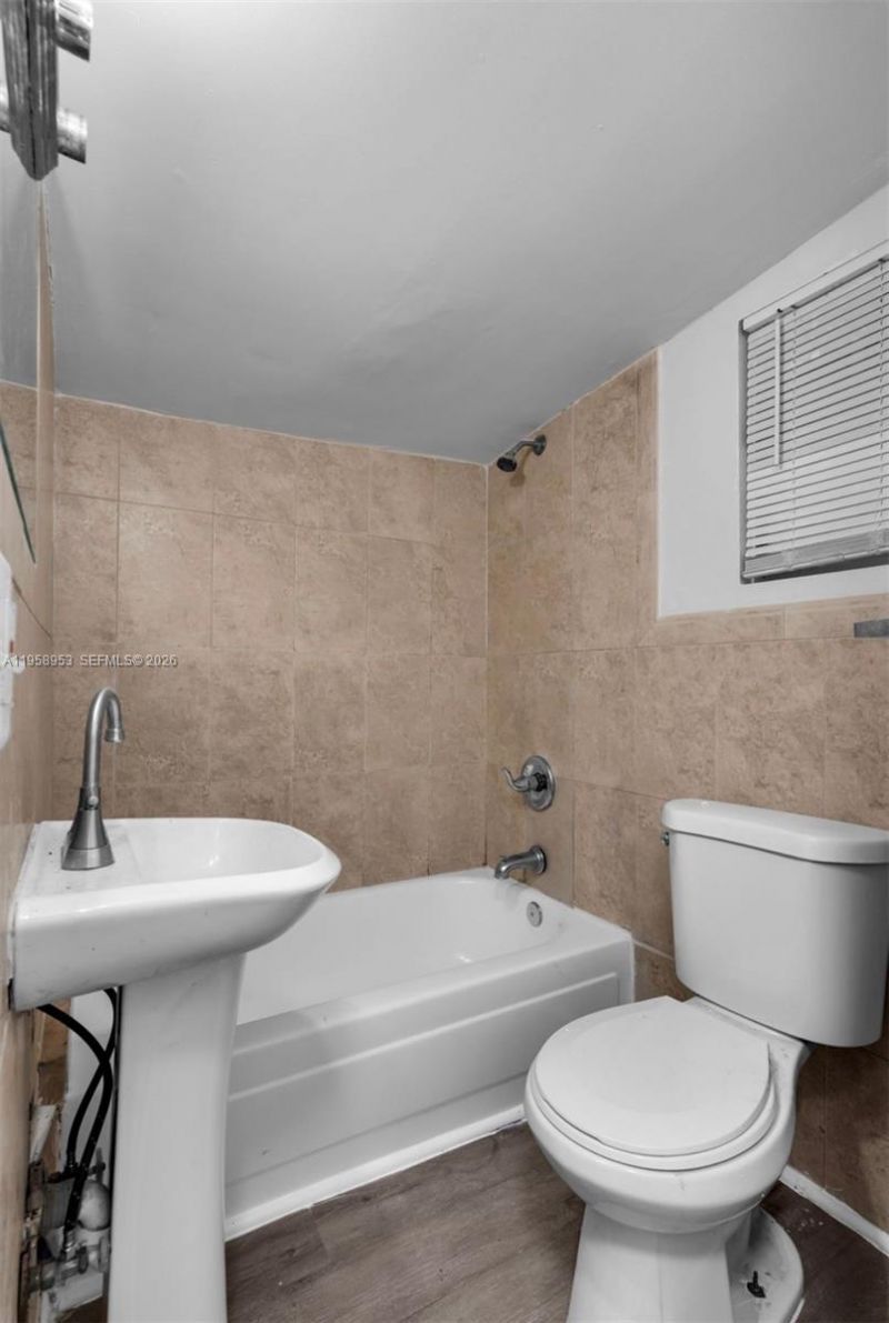 914 NW 80th St, Unit 1, Miami, FL 33150 Photo