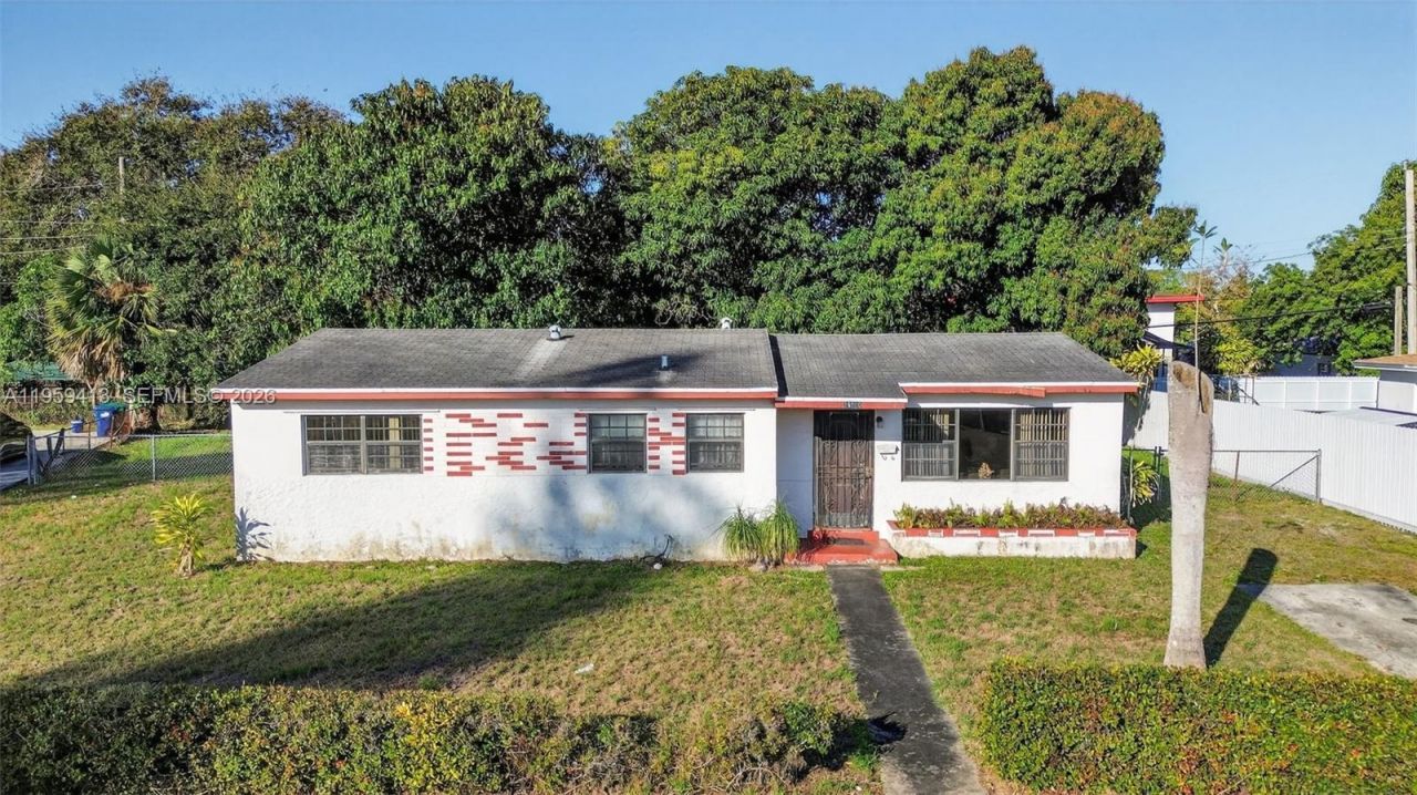 16930 NW 37th Pl, Miami Gardens, FL 33055 Photo