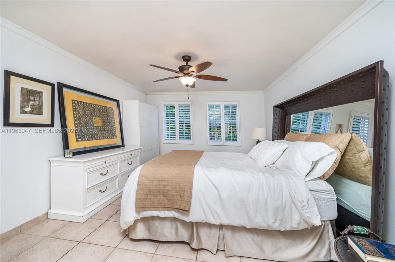 1 Alhambra Cir , Unit 403, Coral Gables, FL 33134 Photo