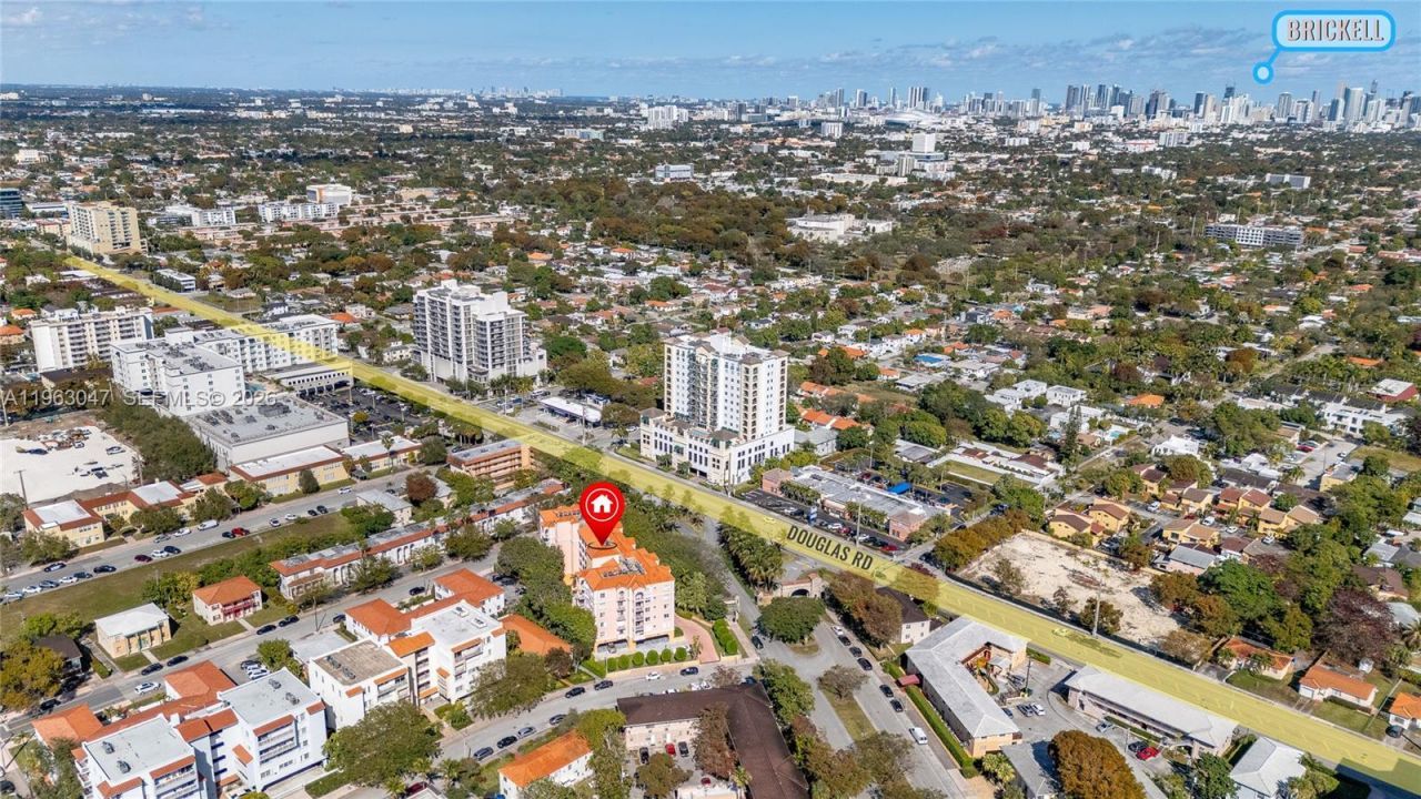 1 Alhambra Cir , Unit 403, Coral Gables, FL 33134 Photo