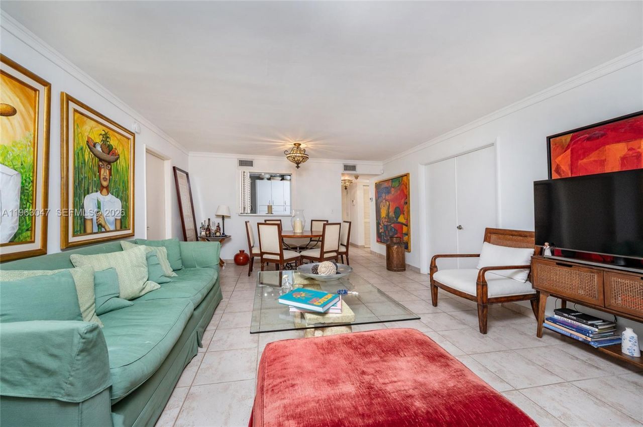 1 Alhambra Cir , Unit 403, Coral Gables, FL 33134 Photo