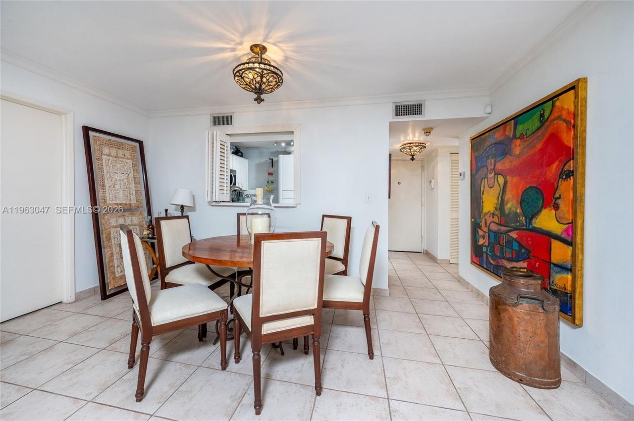 1 Alhambra Cir , Unit 403, Coral Gables, FL 33134 Photo