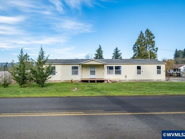 1202 49th Av, Sweet Home, OR 97386