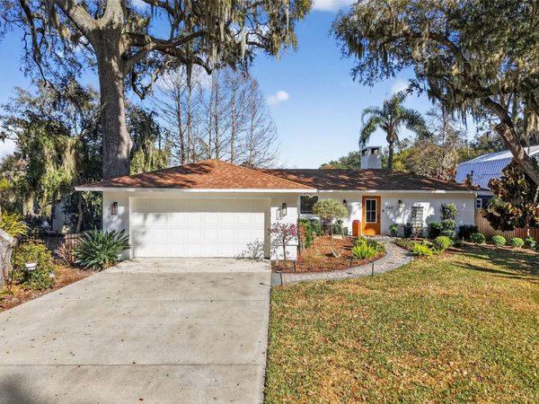 460 SUNSET DRIVE, MOUNT DORA, FL 32757