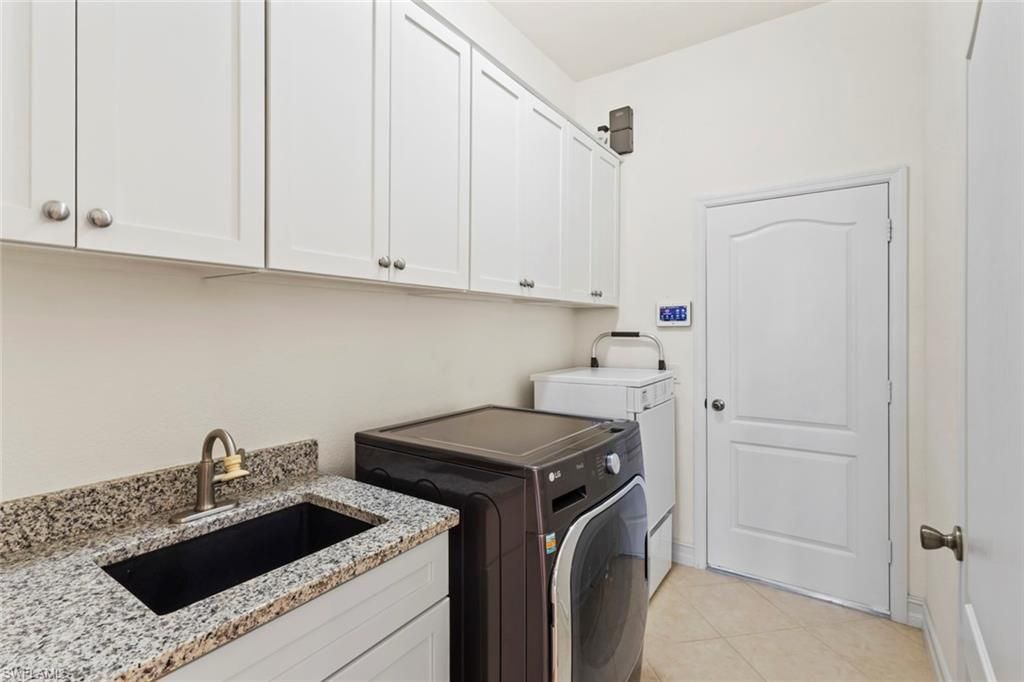 2634 Stonyhill Ct, Cape Coral, FL 33991 Photo