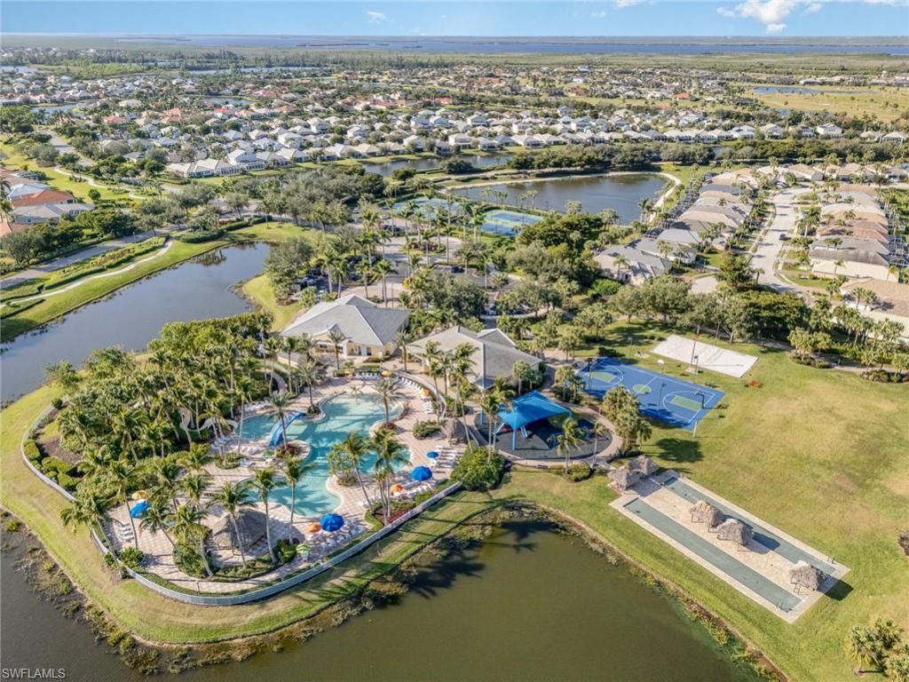 2634 Stonyhill Ct, Cape Coral, FL 33991 Photo