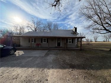 8549 E 116 Highway, Lathrop, MO 64465