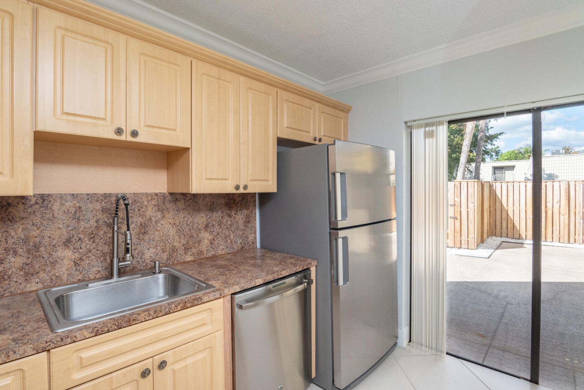 1700 Embassy Drive, Unit 305, West Palm Beach, FL 33401 Photo