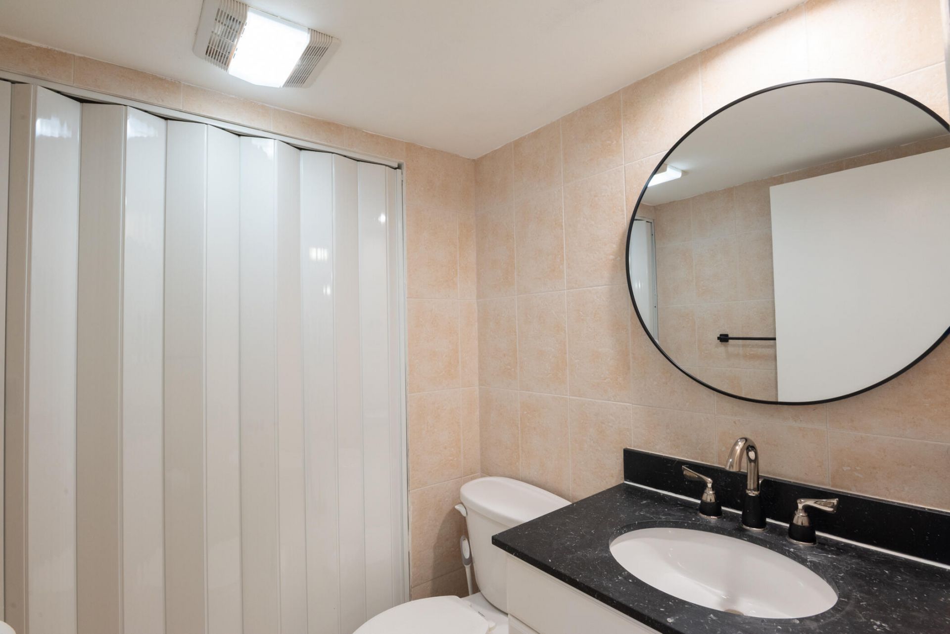 1700 Embassy Drive, Unit 305, West Palm Beach, FL 33401 Photo