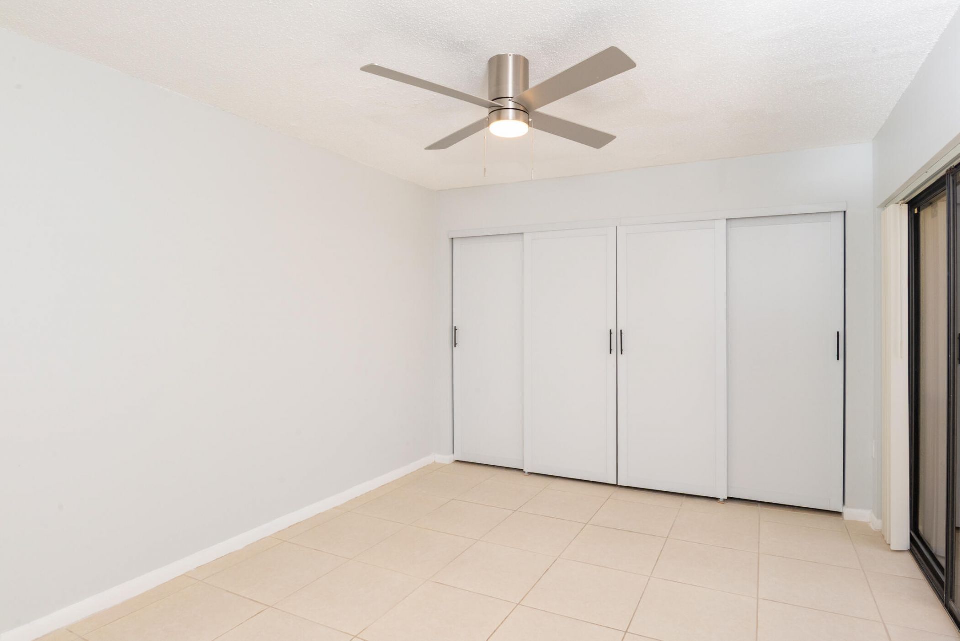 1700 Embassy Drive, Unit 305, West Palm Beach, FL 33401 Photo