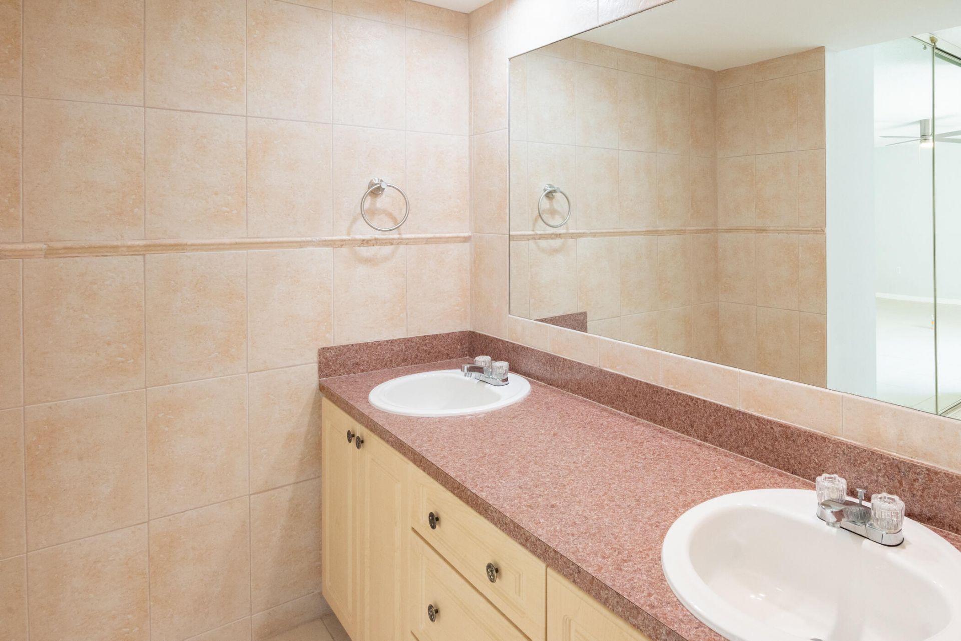 1700 Embassy Drive, Unit 305, West Palm Beach, FL 33401 Photo